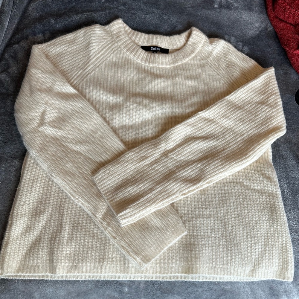 Quince Mongolian Cashmere Fisherman Crew - Cream
